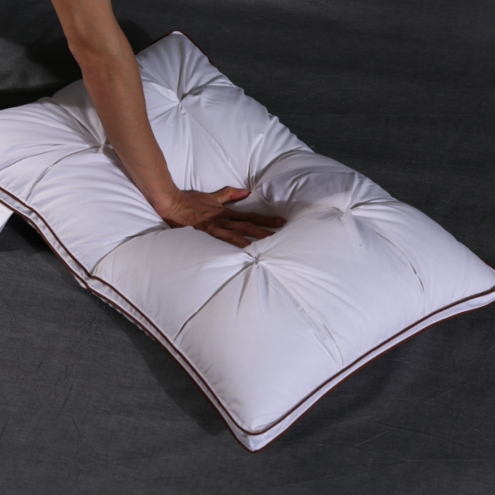 91家纺网 家纺一手货源 找家纺 羽仙子 爆款全棉羽绒枕 面包款白鹅绒 枕芯枕头 白色