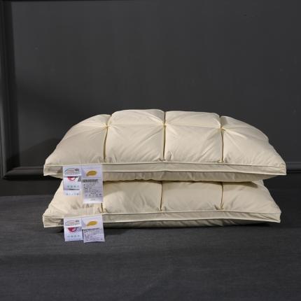 91家纺网 家纺一手货源 找家纺 羽仙子 爆款全棉羽绒枕 面包款白鹅绒 枕芯枕头 黄色