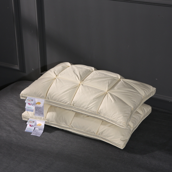 91家纺网 家纺一手货源 找家纺 羽仙子 爆款全棉羽绒枕 面包款白鹅绒 枕芯枕头 黄色