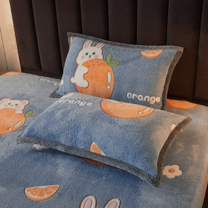 91家纺网 家纺一手货源 找家纺 喜居 2021新款雪花绒单枕套 桔桔小兔