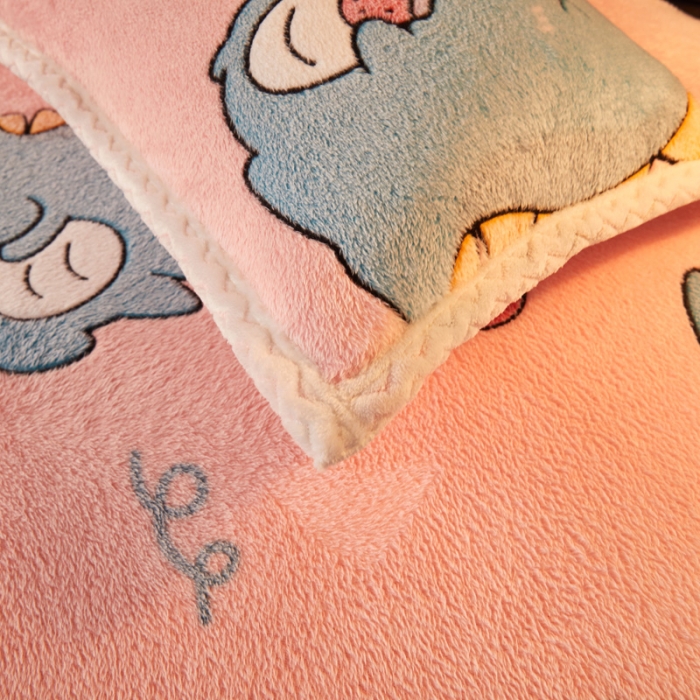 91家纺网 家纺一手货源 找家纺 喜居 2021新款雪花绒单枕套 恐龙宝宝