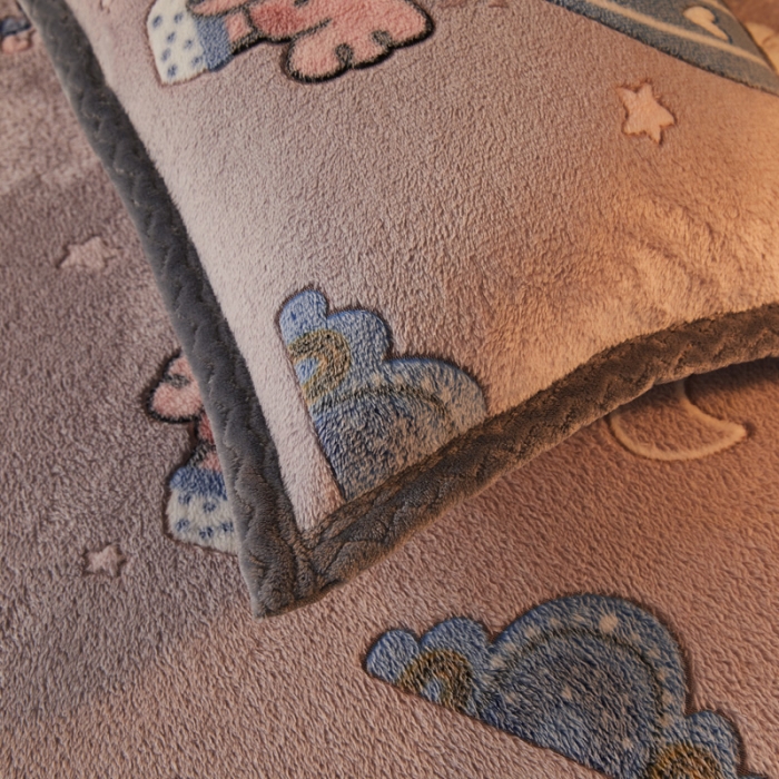 91家纺网 家纺一手货源 找家纺 喜居 2021新款雪花绒单枕套 气球小象