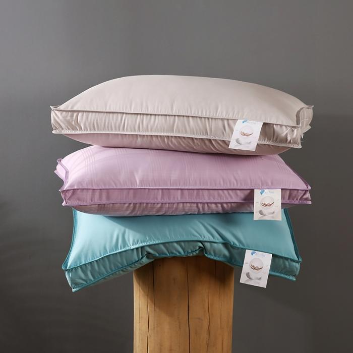 91家纺网 家纺一手货源 找家纺 全棉贡缎刺绣仪征羽丝绒枕头可水洗助眠成人护颈单人舒适枕芯软枕