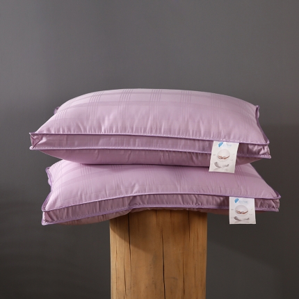 91家纺网 家纺一手货源 找家纺 全棉贡缎刺绣仪征羽丝绒枕头可水洗助眠成人护颈单人舒适枕芯软枕