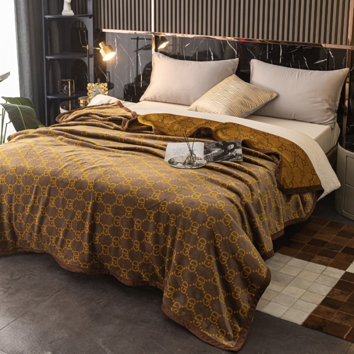 91家纺网 家纺一手货源 找家纺 卡奥AB版云貂绒毛毯法莱绒休闲盖毯沙发毯空调毯子塞维罗