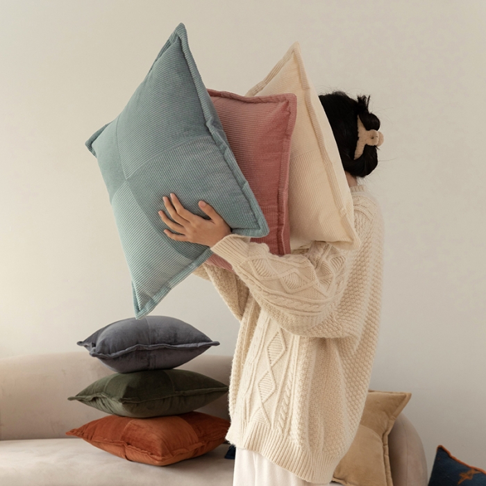 91家纺网 家纺一手货源 找家纺 （总）美茉家居 2021新款灯芯绒飞边抱枕