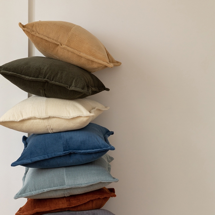 91家纺网 家纺一手货源 找家纺 （总）美茉家居 2021新款灯芯绒飞边抱枕