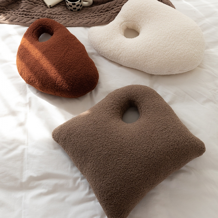 91家纺网 家纺一手货源 找家纺 （总）美茉家居 2021新款调色板异形抱枕