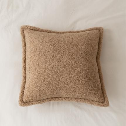 91家纺网 家纺一手货源 找家纺 （总）美茉家居 2021新款颗粒羊毛飞边抱枕