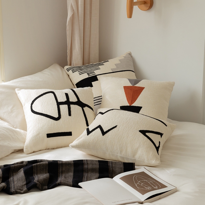 91家纺网 家纺一手货源 找家纺 (总）美茉家居 2021新款雪尼尔刺绣抱枕