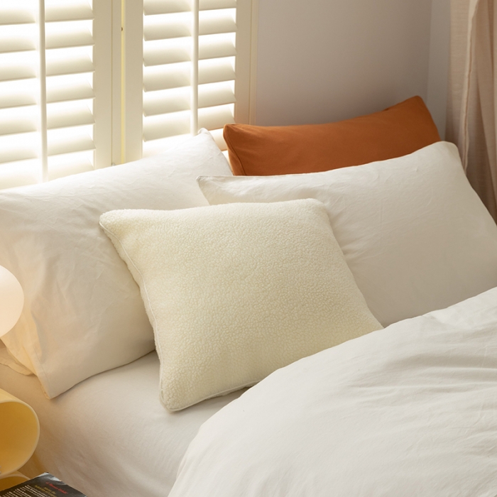 91家纺网 家纺一手货源 找家纺 （总）美茉家居 2021新款雪尼尔羊羔绒混搭抱枕