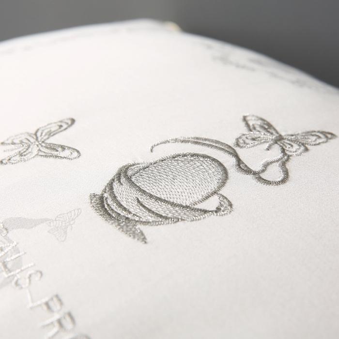 91家纺网 家纺一手货源 找家纺 轻奢 真丝蚕蛹蛋白羽丝绒枕头刺绣成人护颈单人枕芯舒适软枕