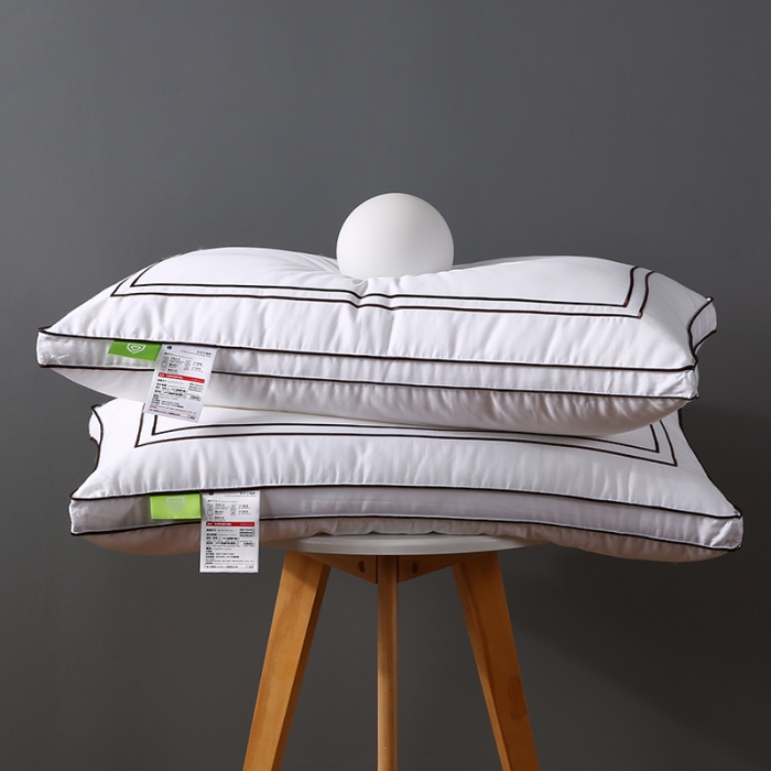 91家纺网 家纺一手货源 找家纺 轻奢简约全棉贡缎刺绣工艺酒店枕芯可水洗护颈舒适枕头单人软枕