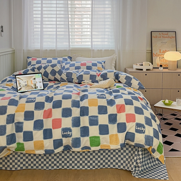 91家纺网 家纺一手货源 找家纺 雅居纺家纺 2022新款13070全棉印花四件套 俄罗斯方块