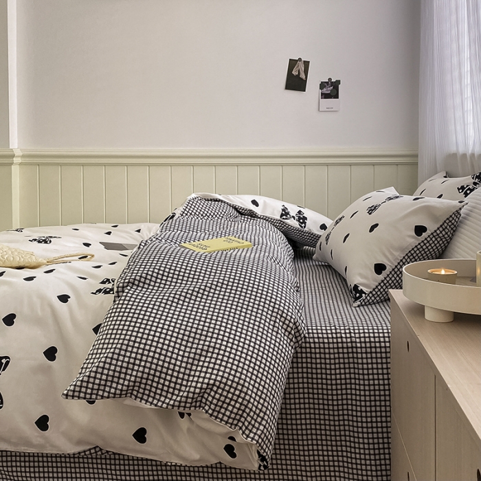 91家纺网 家纺一手货源 找家纺 雅居纺家纺 2022新款13070全棉印花四件套 黑白蝴蝶结