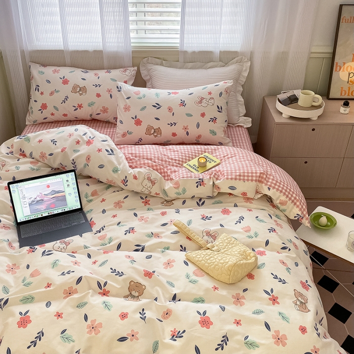 91家纺网 家纺一手货源 找家纺 雅居纺家纺 2022新款13070全棉印花四件套 快乐花海