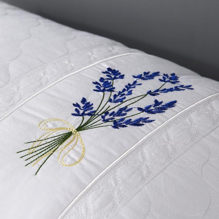 91家纺网 家纺一手货源 找家纺 全棉绗缝刺绣薰衣草枕芯花草护颈枕学生睡眠透气枕头酒店单人软枕