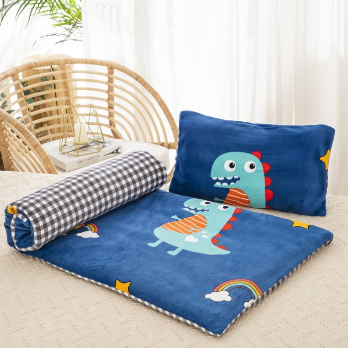 91家纺网 家纺一手货源 找家纺 乐秀 2024新款幼儿园牛奶绒儿童床垫套+床垫芯 恐龙宝贝