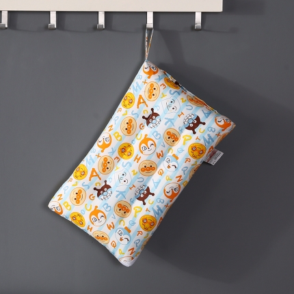 91家纺网 家纺一手货源 找家纺 全棉印花儿童经典卡通图案可水洗枕头定型呵护枕芯婴童软枕