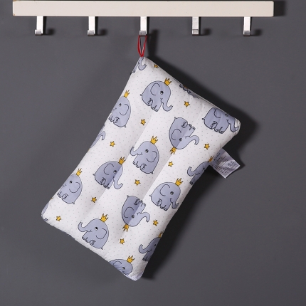 91家纺网 家纺一手货源 找家纺 全棉印花儿童经典卡通图案可水洗枕头定型呵护枕芯婴童软枕