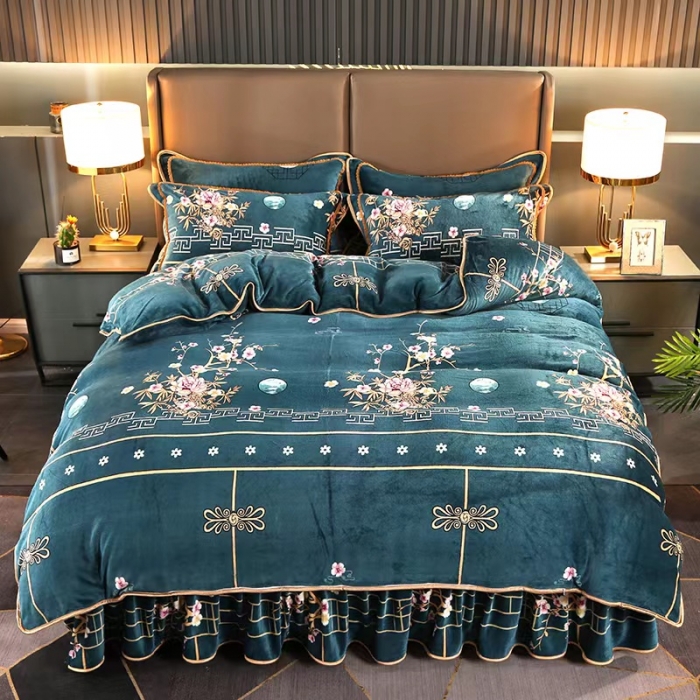 91家纺网 家纺一手货源 找家纺 梦莱情纺新款8.5斤牛奶绒四件套日产12000套 碧月成妆