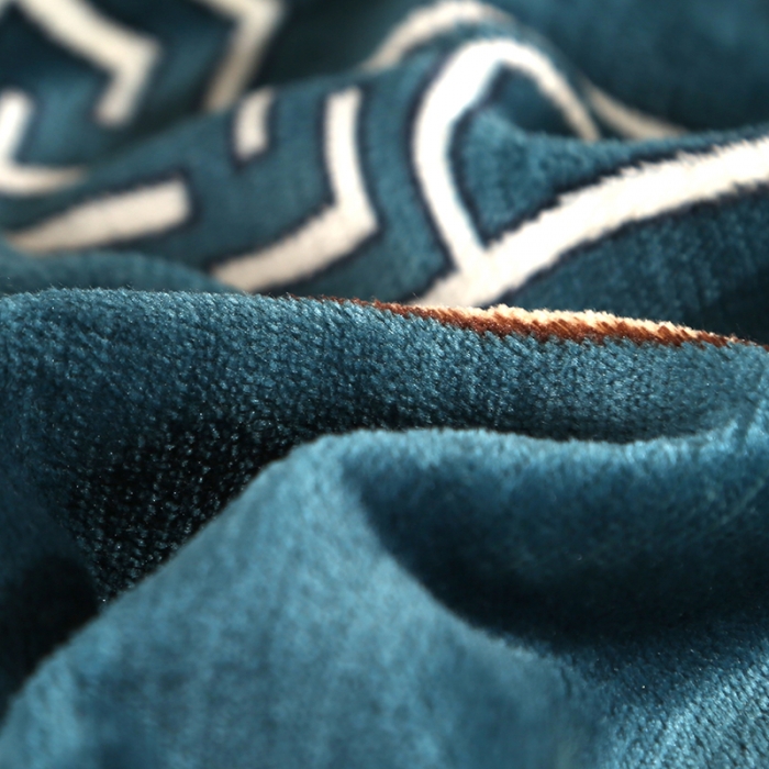 91家纺网 家纺一手货源 找家纺 梦莱情纺新款8.5斤牛奶绒四件套日产12000套 碧月成妆