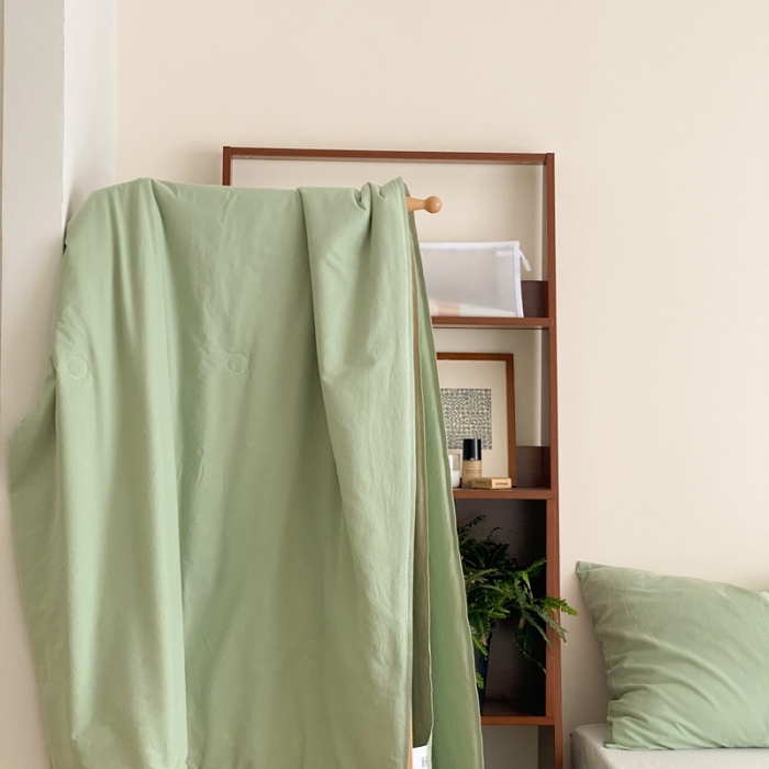 91家纺网 家纺一手货源 找家纺 梦享生活 2022新款水洗棉双拼大豆纤维夏被 淡雅绿