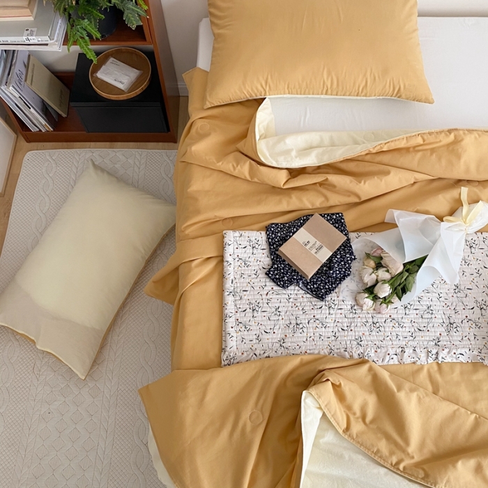 91家纺网 家纺一手货源 找家纺 梦享生活 2022新款水洗棉双拼大豆纤维夏被 蜂蜜黄双拼奶茶