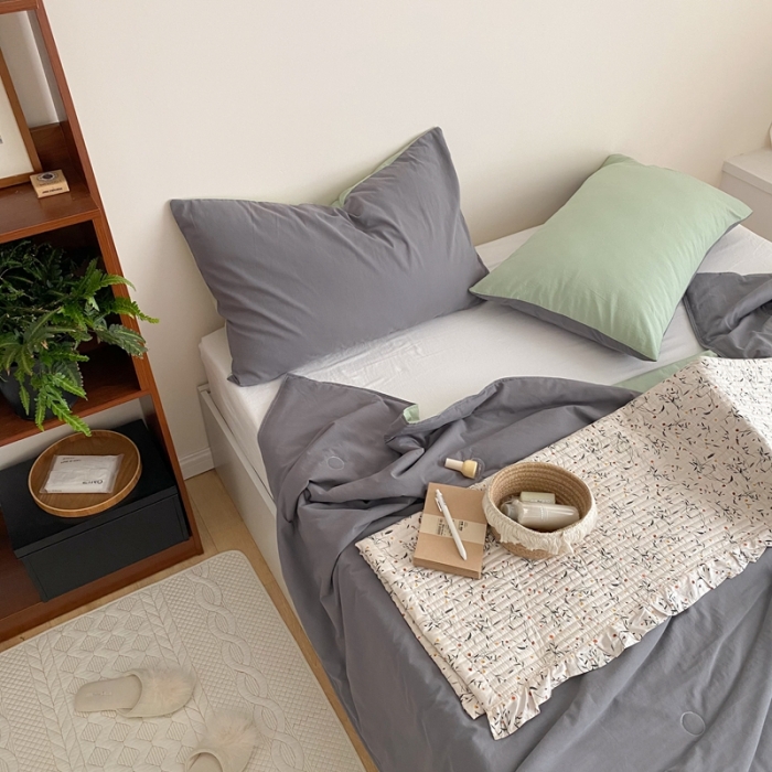 91家纺网 家纺一手货源 找家纺 梦享生活 2022新款水洗棉双拼大豆纤维夏被 灰色双拼淡雅绿