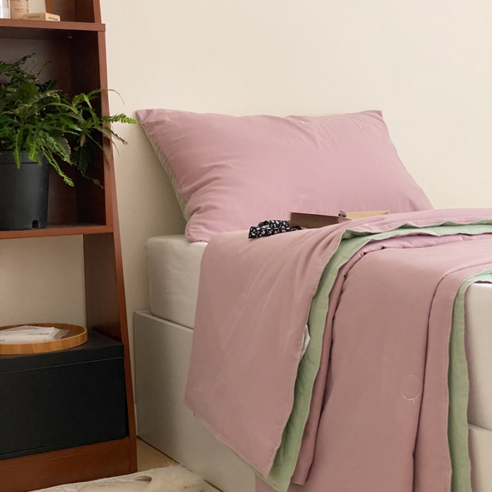 91家纺网 家纺一手货源 找家纺 梦享生活 2022新款水洗棉双拼大豆纤维夏被 藕紫双拼淡雅绿