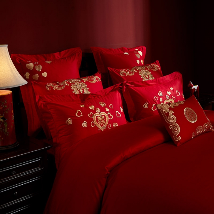 91家纺网 家纺一手货源 找家纺 红番天 热卖款全棉婚庆刺绣四件套 新婚快乐-红