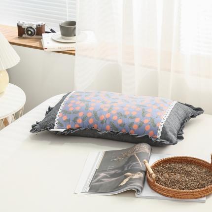 91家纺网 家纺一手货源 找家纺 明星枕业 2022新款韩式全棉棉绒花边荞麦壳枕 花边蓝樱桃30*50cm