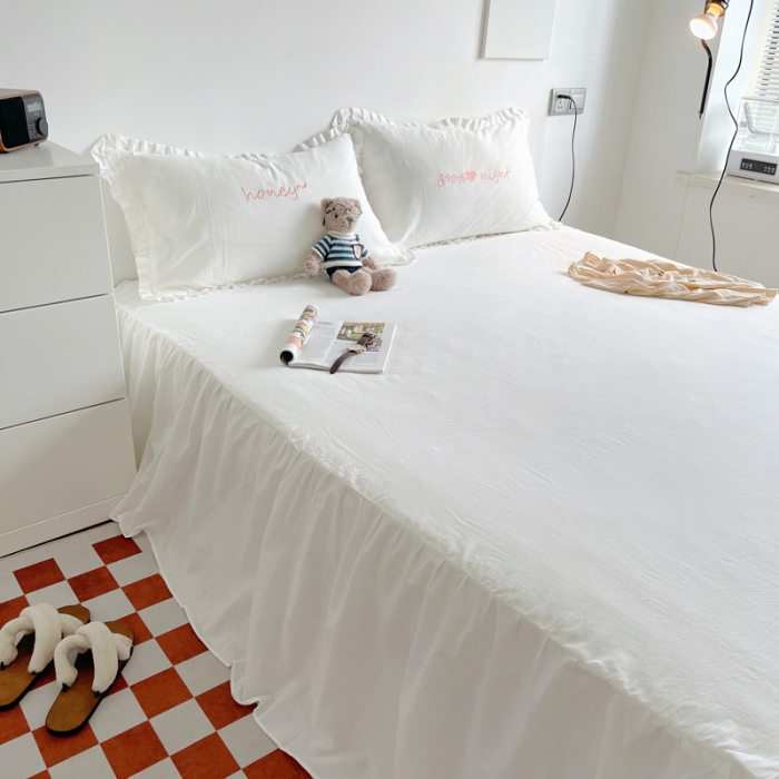 91家纺网 家纺一手货源 找家纺 六巷胡同 2022春夏新品ins风水洗棉单品床裙三件套 ins本白