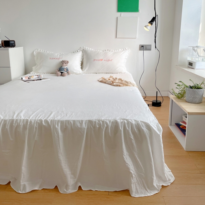 91家纺网 家纺一手货源 找家纺 六巷胡同 2022春夏新品ins风水洗棉单品床裙三件套 ins本白