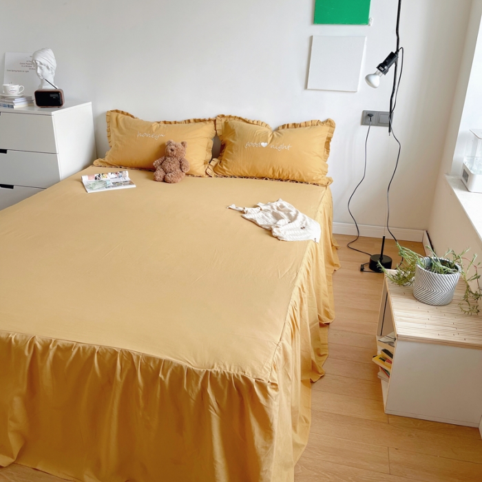 91家纺网 家纺一手货源 找家纺 六巷胡同 2022春夏新品ins风水洗棉单品床裙三件套 ins姜黄