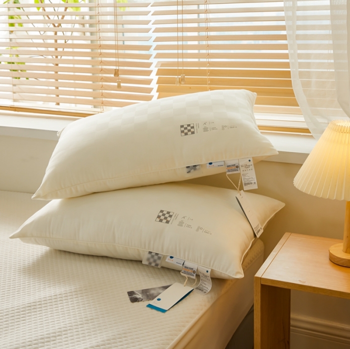 91家纺网 家纺一手货源 找家纺 榻尚家居 2021新款日系棋盘格枕芯48*74