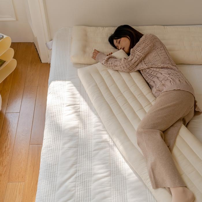 91家纺网 家纺一手货源 找家纺 2021日式原棉小提花情侣长枕芯 全棉亲子双人低枕头1.5m