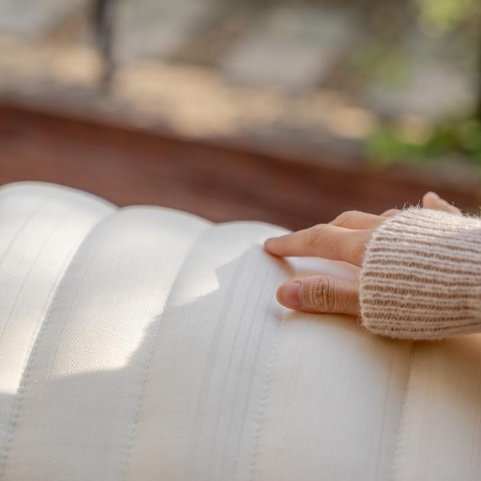 91家纺网 家纺一手货源 找家纺 2021日式原棉小提花情侣长枕芯 全棉亲子双人低枕头1.5m