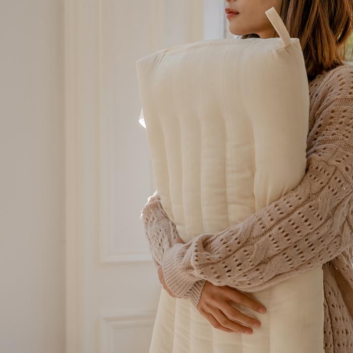 91家纺网 家纺一手货源 找家纺 2021日式原棉小提花情侣长枕芯 全棉亲子双人低枕头1.5m