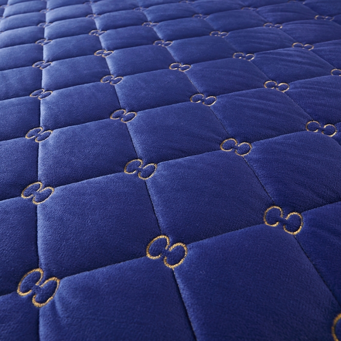 91家纺网 家纺一手货源 找家纺 十个点家纺 2021新款倾国倾城水晶绒夹棉床笠 宝蓝