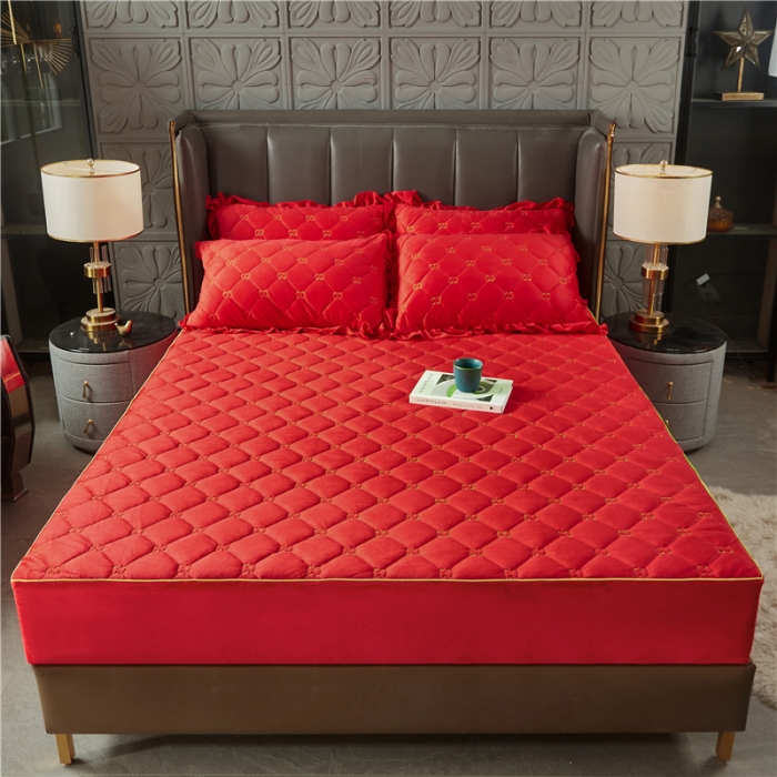 91家纺网 家纺一手货源 找家纺 十个点家纺 2021新款倾国倾城水晶绒夹棉床笠 大红