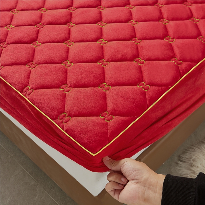 91家纺网 家纺一手货源 找家纺 十个点家纺 2021新款倾国倾城水晶绒夹棉床笠 大红