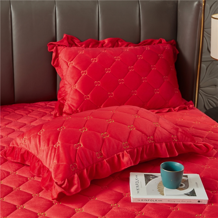 91家纺网 家纺一手货源 找家纺 十个点家纺 2021新款倾国倾城水晶绒夹棉床笠 大红