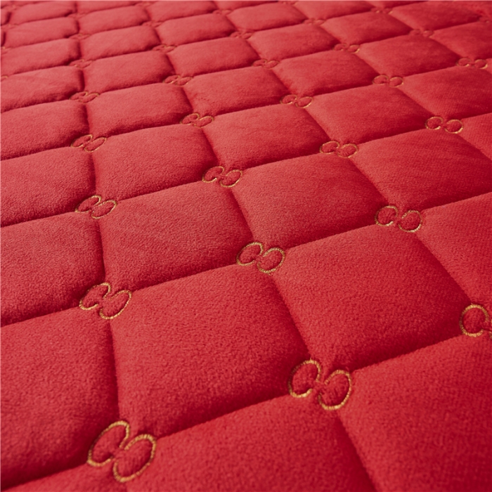 91家纺网 家纺一手货源 找家纺 十个点家纺 2021新款倾国倾城水晶绒夹棉床笠 大红