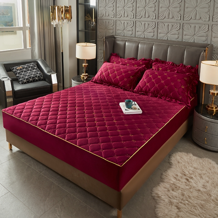 91家纺网 家纺一手货源 找家纺 十个点家纺 2021新款倾国倾城水晶绒夹棉床笠 酒红