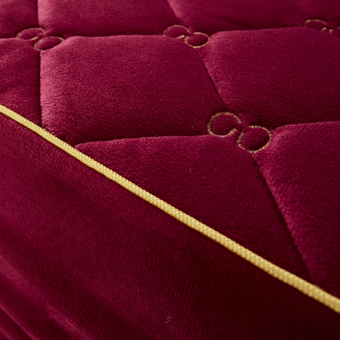 91家纺网 家纺一手货源 找家纺 十个点家纺 2021新款倾国倾城水晶绒夹棉床笠 酒红