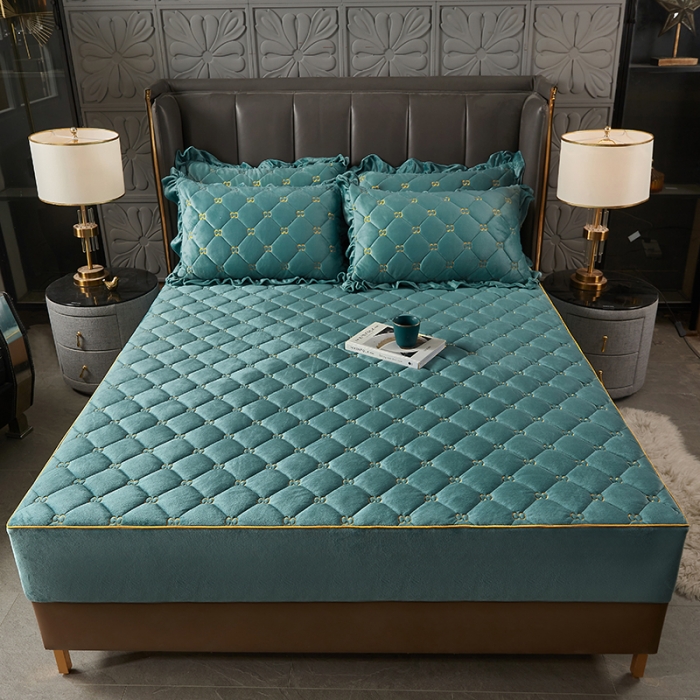 91家纺网 家纺一手货源 找家纺 十个点家纺 2021新款倾国倾城水晶绒夹棉床笠 水墨绿