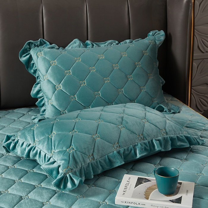 91家纺网 家纺一手货源 找家纺 十个点家纺 2021新款倾国倾城水晶绒夹棉床笠 水墨绿