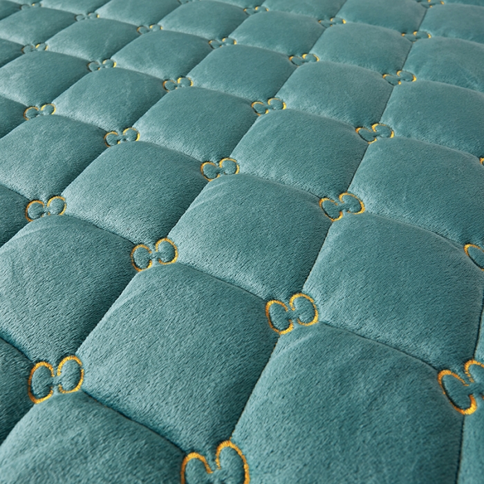 91家纺网 家纺一手货源 找家纺 十个点家纺 2021新款倾国倾城水晶绒夹棉床笠 水墨绿