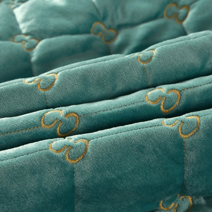 91家纺网 家纺一手货源 找家纺 十个点家纺 2021新款倾国倾城水晶绒夹棉床笠 水墨绿